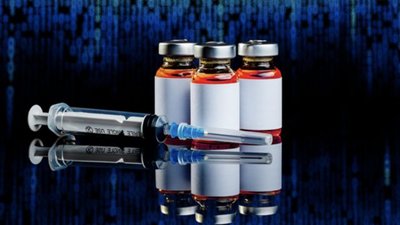 У Польщі шахраї видавали ліки від зморшок за вакцину Pfizer