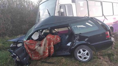 ДТП неподалік Львова: 2-оє осіб загинуло, 5-ро у лікарні (ФОТО)