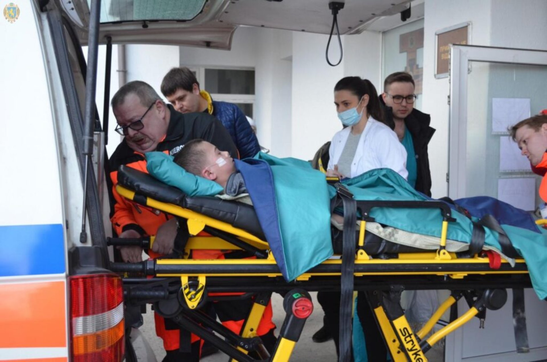 Четвертий евакуаційний конвой з онкохворими дітьми вирушив до Польщі