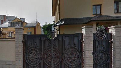 В елітному особняку у Львові невідомі влаштували криваву бійню (ВІДЕО)