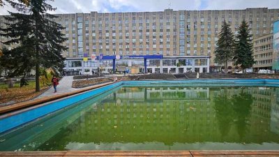 У Львові приміщення у лікарні здають в оренду під салон краси