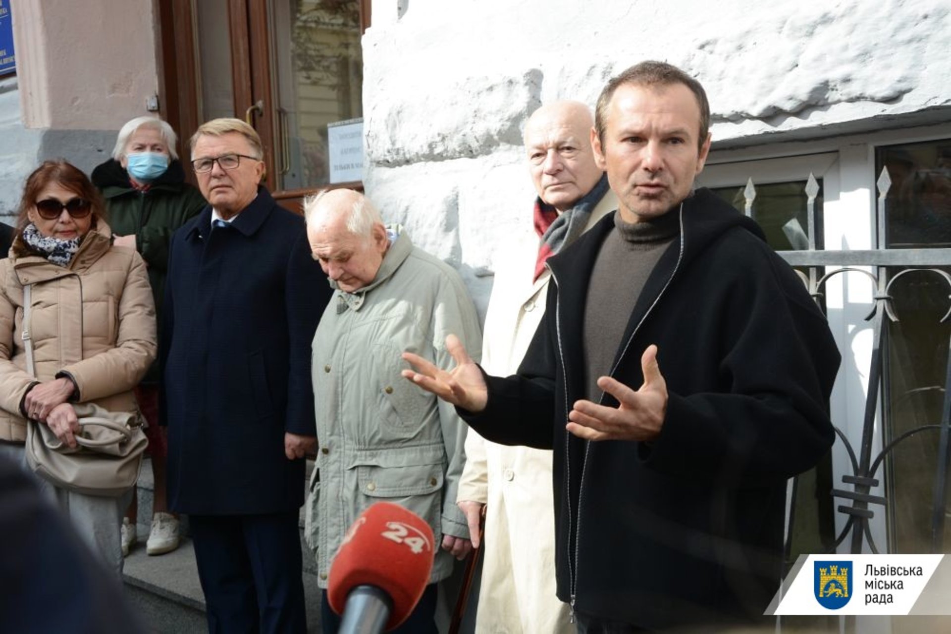 У Львові відкрили меморіальну дошку Івану Вакарчуку, фото ЛМР