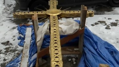 У Києві вітер повалив 3-метровий хрест з куполу Софійського собору