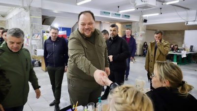 Стефанчук подивився, як працюють волонтери у Львові (ФОТО)