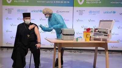 ОАЕ вакцинували 100% населення