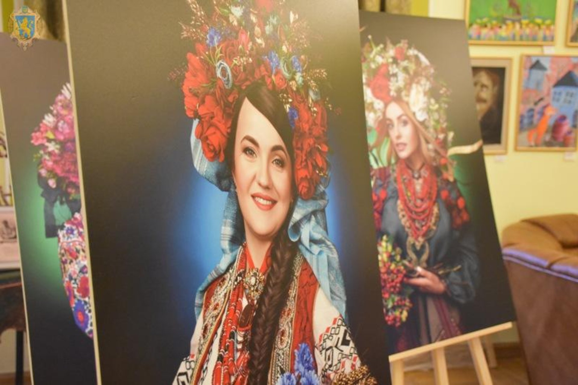 У Львівській ОДА презентували фотопроект "Багатодітне материнство"