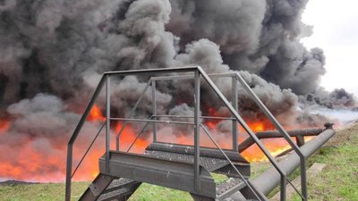 У Лисичанську росіяни обстріляли нафтопереробний завод