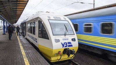Укрзалізниця призначила евакуаційний потяг до Львова на 17 лютого