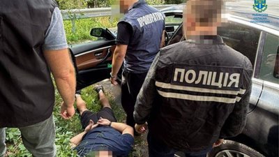 На Львівщині зросла вартість виїзду за кордон