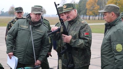 На кордоні з Україною та Польщею зосереджено 7 БТГ білоруської армії, - розвідка