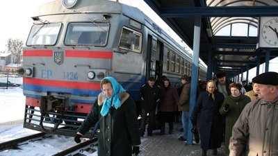 «Львівська залізниця» недоотримала 8,4 млн грн. за перевезення пільговиків у приміському сполученні