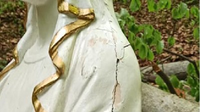 На Львівщині буревій зруйнував каплицю біля Крехівського монастиря (ФОТО)