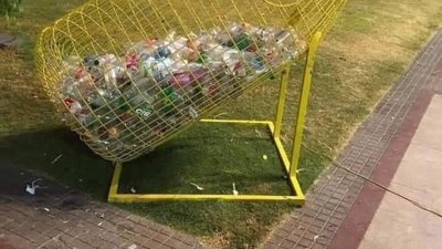 У Червонограді поставили креативні контейнери для відходів (ФОТО)