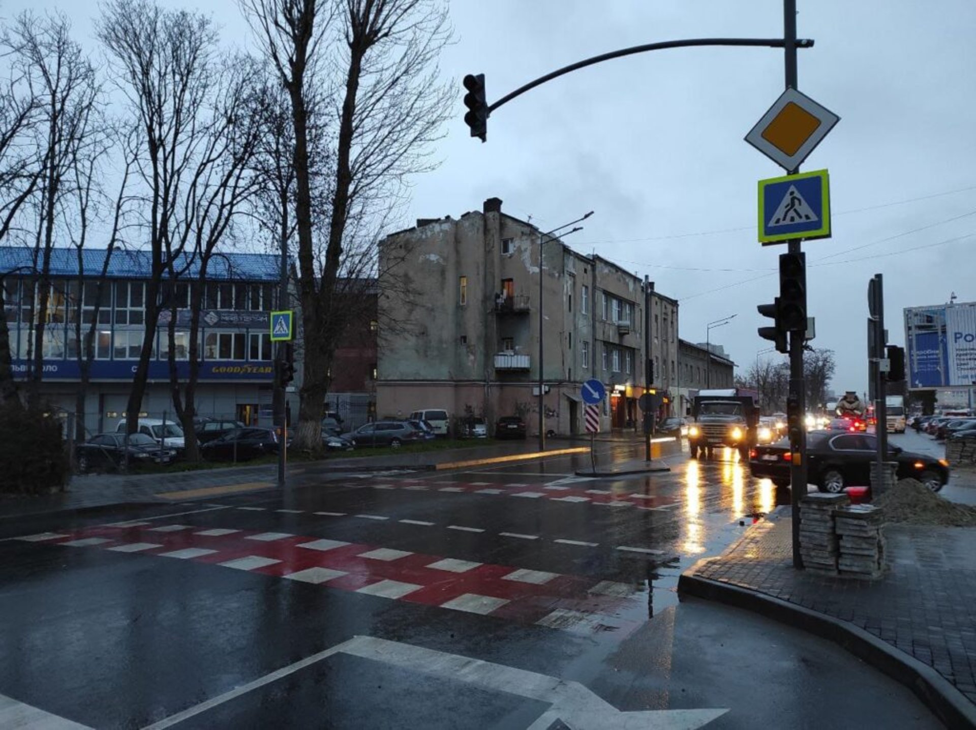 У Львові розповіли про недоліки ремонту вулиці Богдана Хмельницького, фото Зручне місто