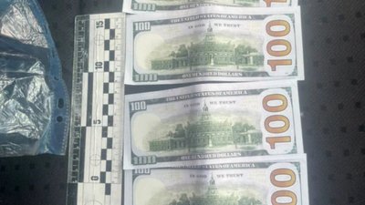 На Львівщині чиновник міськради любив долари