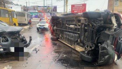 У Львові автомобіль поліції потрапив у ДТП (ФОТО)