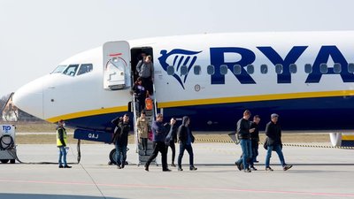 Протягом літа повноцінного відновлення міжнародного авіасполучення не буде, — МЗС