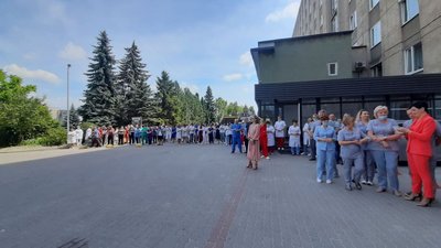 У Львові оркестри привітали медиків напередодні професійного свята (ВІДЕО)