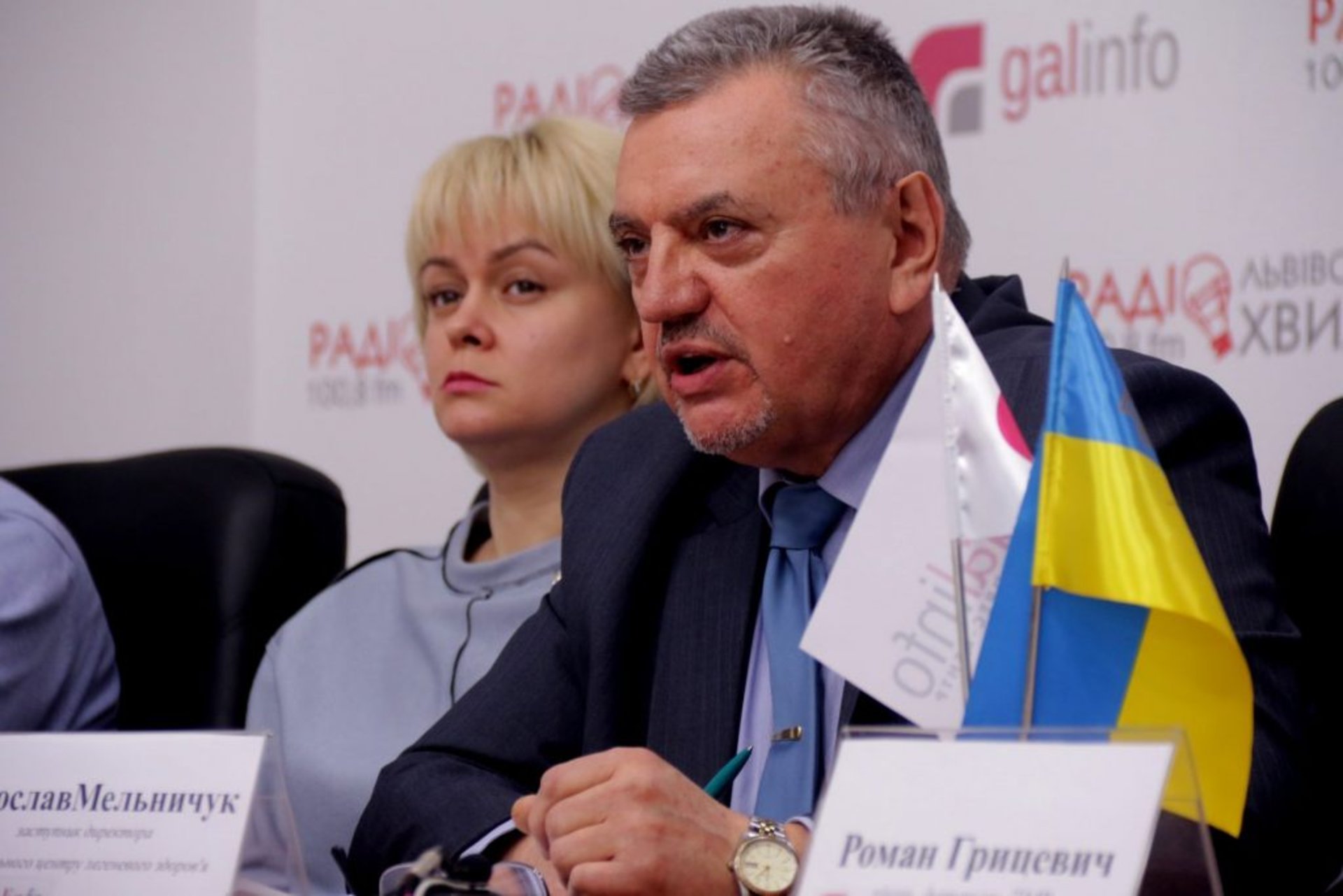Сімейні лікарі Львівщини закликали зберегти медичну реформу і підтримати Порошенка. Фото 4studio