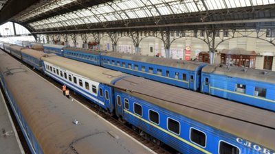 До 8 березня «Укрзалізниця» призначила додаткові поїзди до Львова