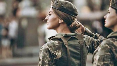 З 1 жовтня частина жінок стануть військовозобов’язаними: перелік професій