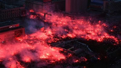 Марш незалежності у Варшаві: фаєри, факели і "пам'ять про Львів і Вільно"