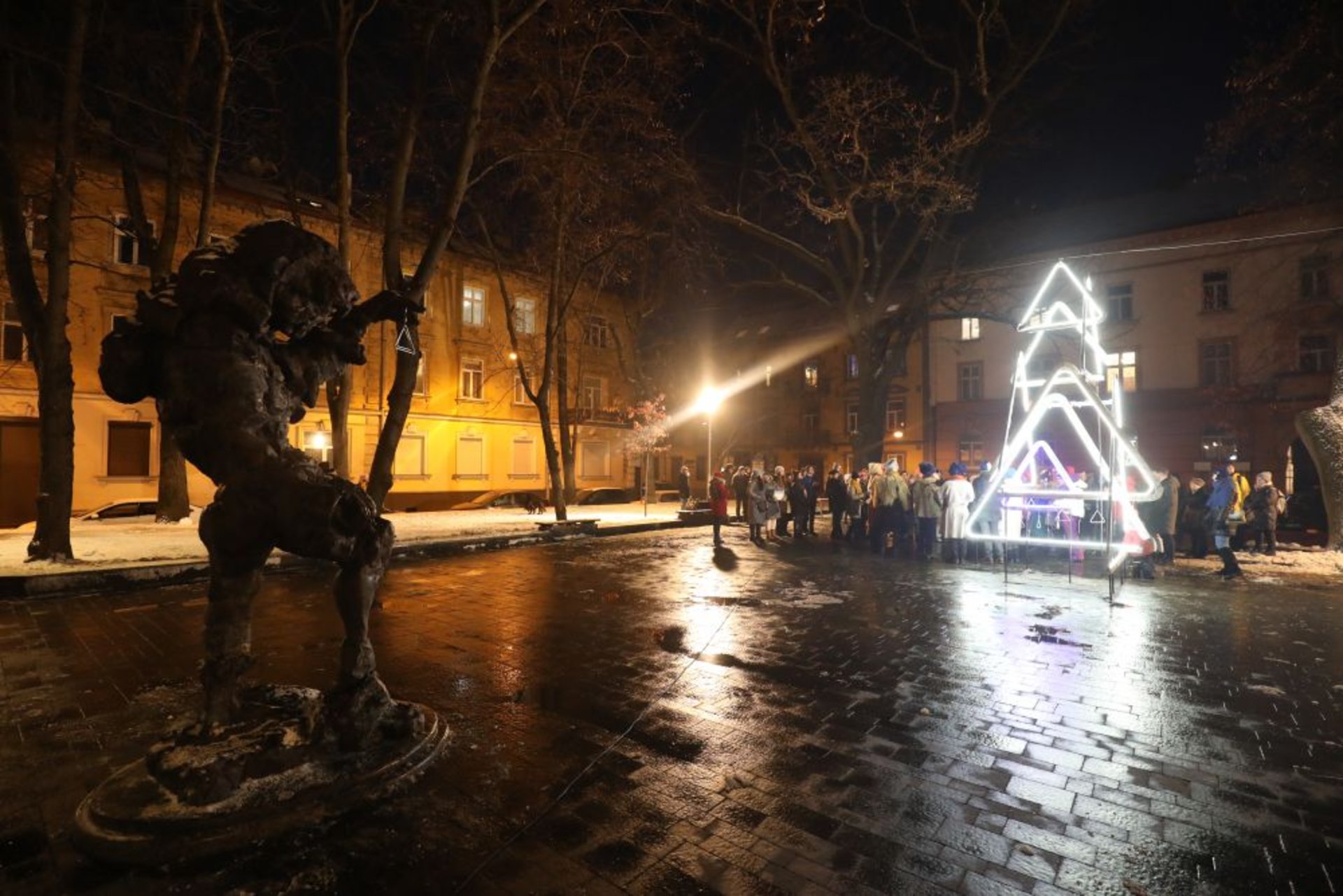 У Львові провели мистецьке дійство «Курбаси на Маланюка», фото ЛМР