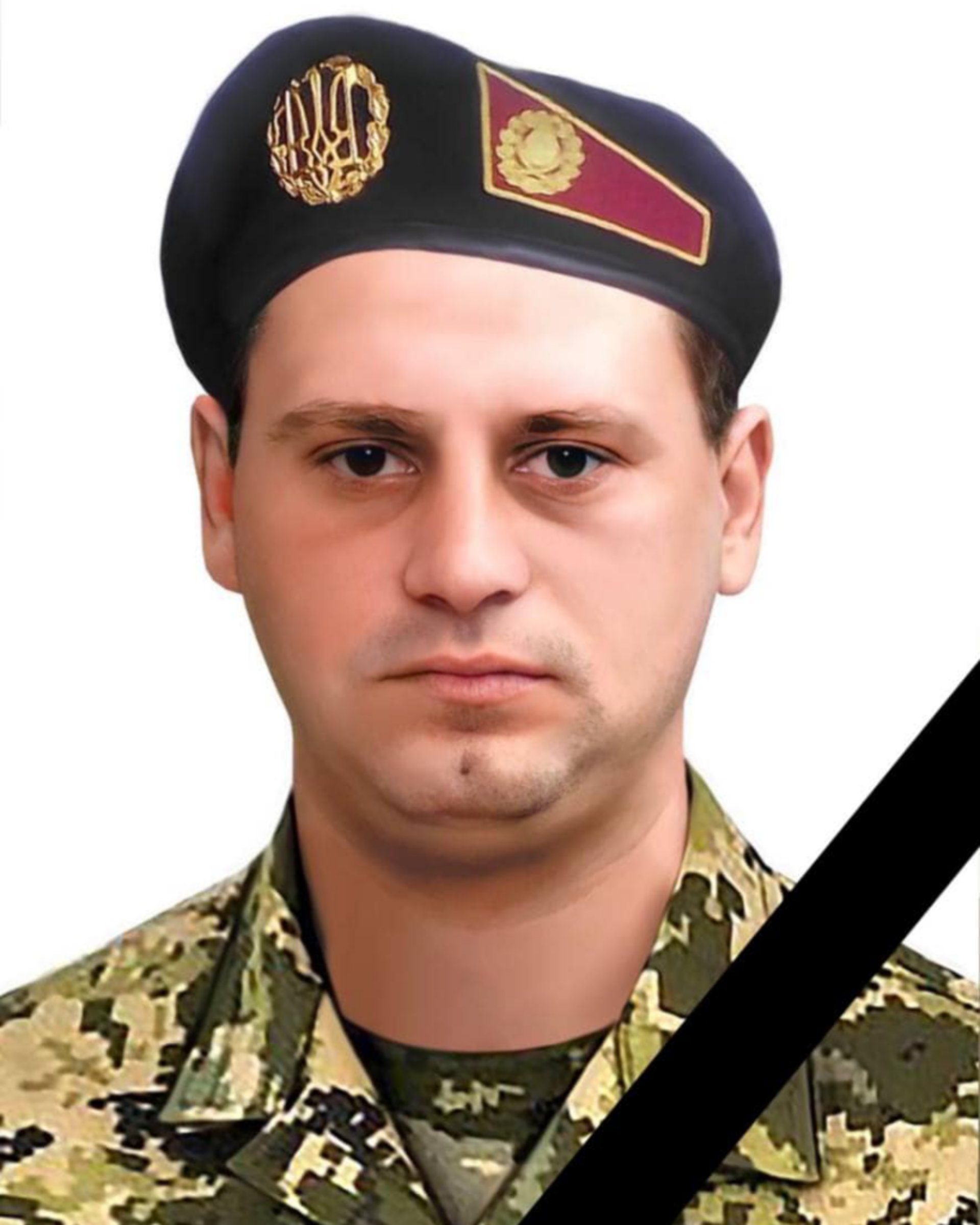 На Львівщині навколішки зустрічали траурний кортеж із загиблим героєм Романом Задорожнім