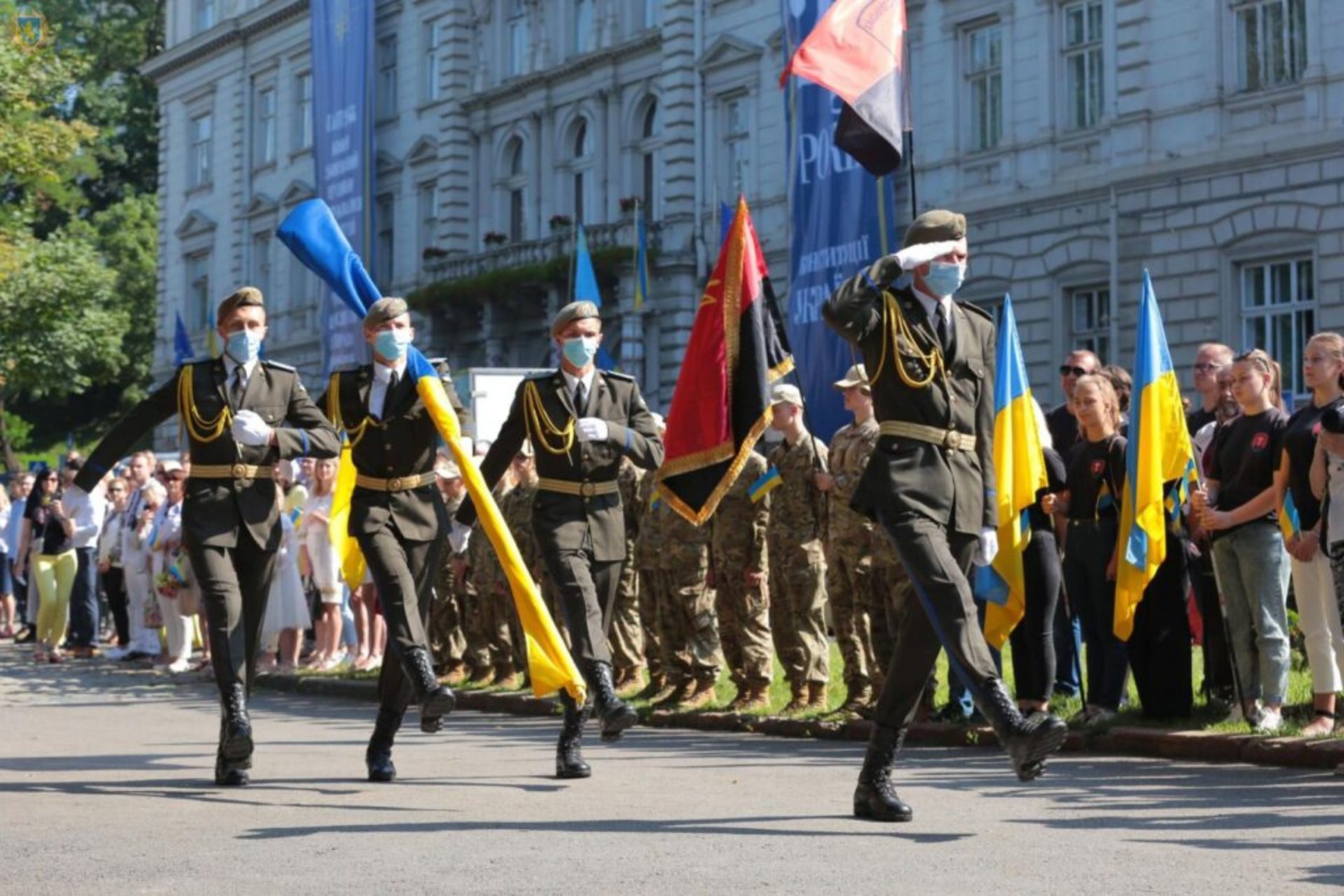 Львівщина відзначає 25-ту річницю Дня Конституції України