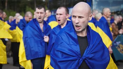 Україна повернула 390 військових
