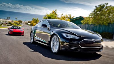 Tesla стала куленепробивною