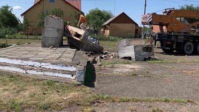 На Львівщині продовжують ліквідовувати пам’ятки тоталітарного режиму
