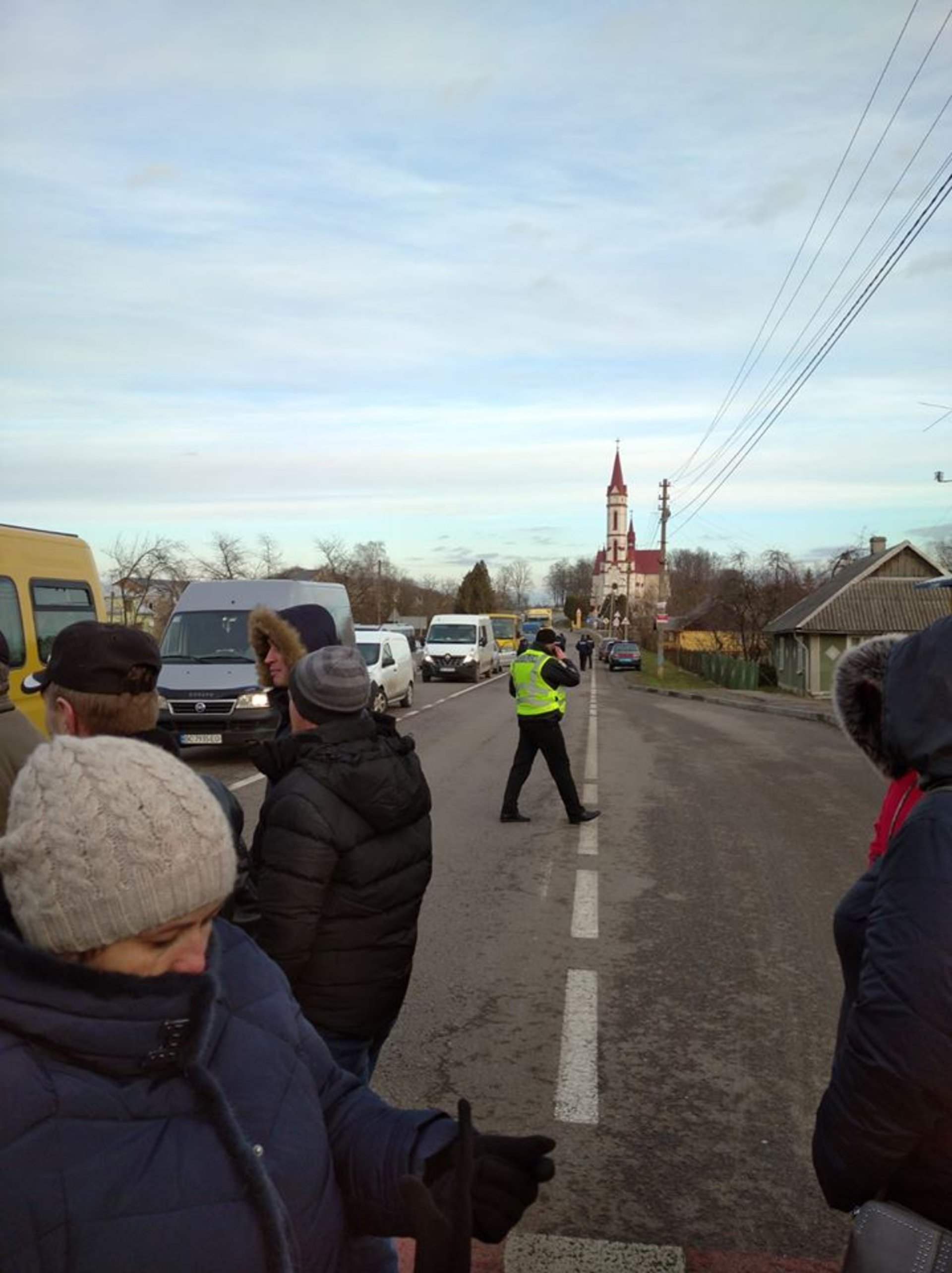 На Львівщині перекрили трасу до Польщі. Фото Віталій Горбатенко