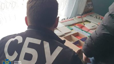 СБУ викрила на Хмельниччині ворожу ботоферму, через яку «розганяли» фейки про війну в Україні