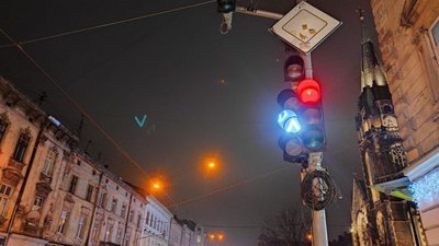 У Львові резервним живленням обладнали світлофори вже на 35 важливих перехрестях