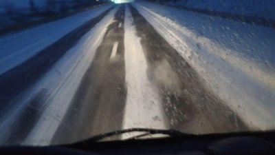 Траса "Львів - Тернопіль" покрилась снігом (ФОТО)