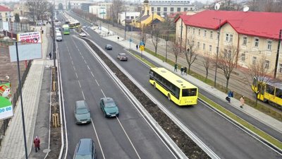 У Львові на вулиці Чернівецькій запрацював новий світлофор