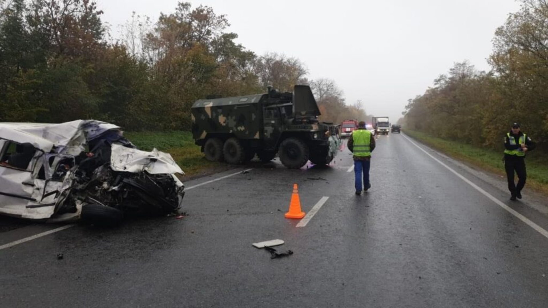 На Львівщині внаслідок зіткнення вантажівки та легковика загинуло подружжя. Фото: Нацполіція Львівщини