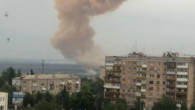 У Сєвєродонецьку окупанти влучили у цистерну з азотною кислотою (ФОТО)