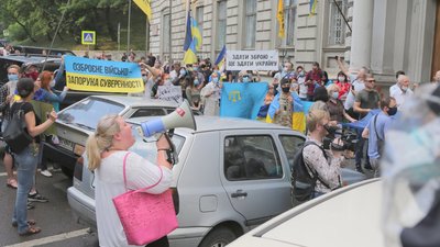 У Львові Зеленському запропонували "пакувати валізу до Ростова" (ФОТОРЕПОРТАЖ, ВІДЕО)