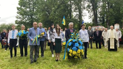 У Пикуличах вшанували полеглих борців за незалежність України (ФОТО, ВІДЕО)