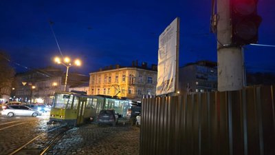 У Львові водії трамваїв їздять на червоне світло