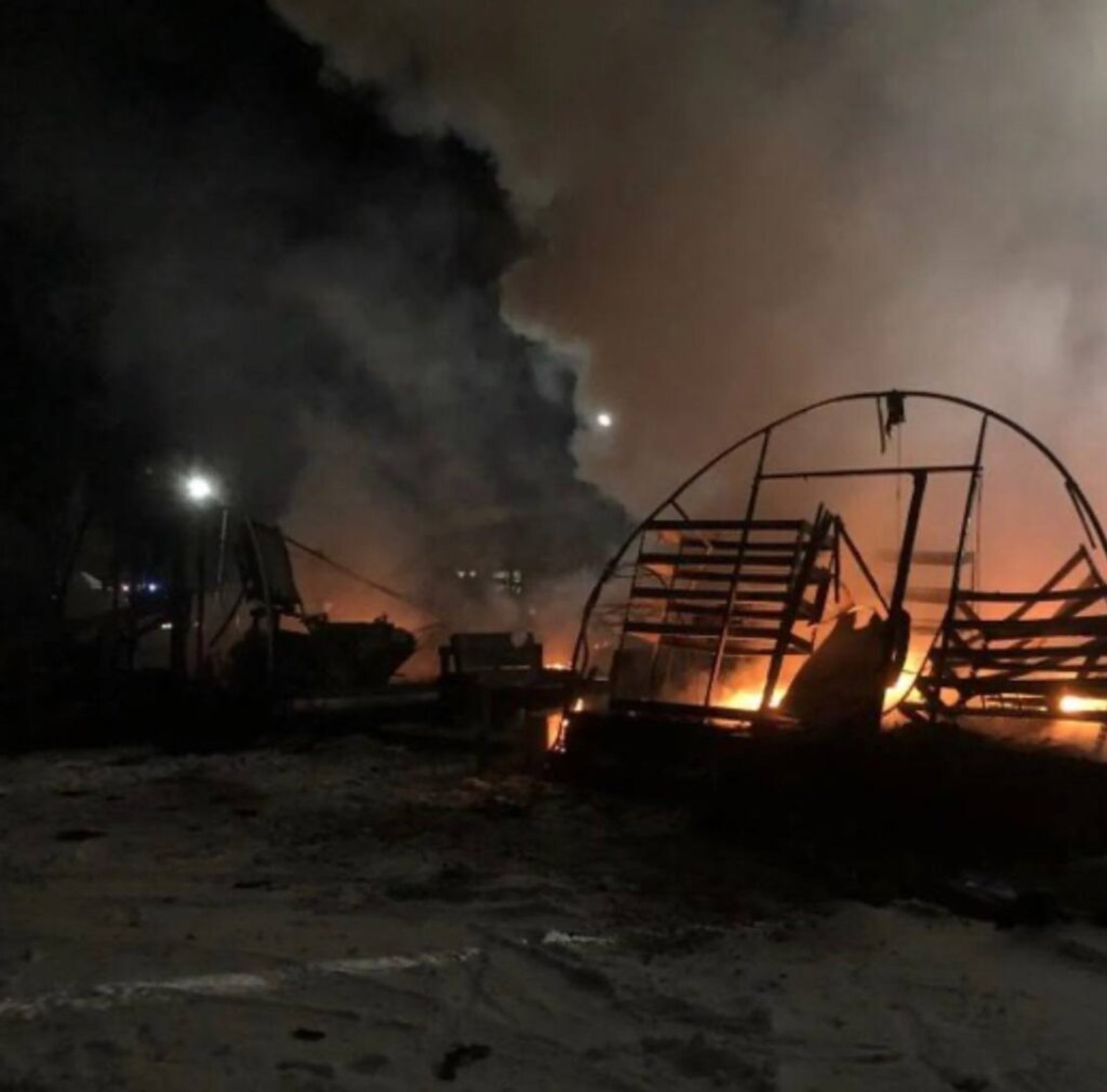 На Яворівському полігоні виникла пожежа у військових наметах
