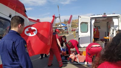 До Львівської міської клінічної лікарні швидкої допомоги вертольотом доправили ще одну пацієнтку (ФОТО, ВІДЕО)