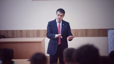 Разумков зустрівся із студентами у Львові
