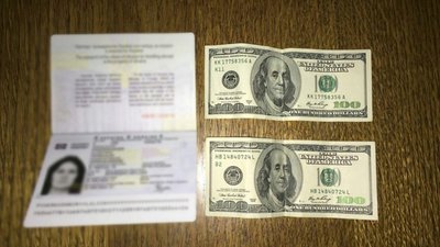 Прикордонники Мостиського загону затримали чоловіка, який намагався перетнути кордон з чужим паспортом