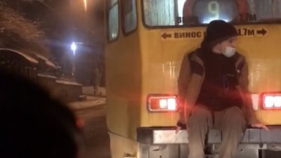 У Львові чоловік прокатався трамваєм (ВІДЕО)