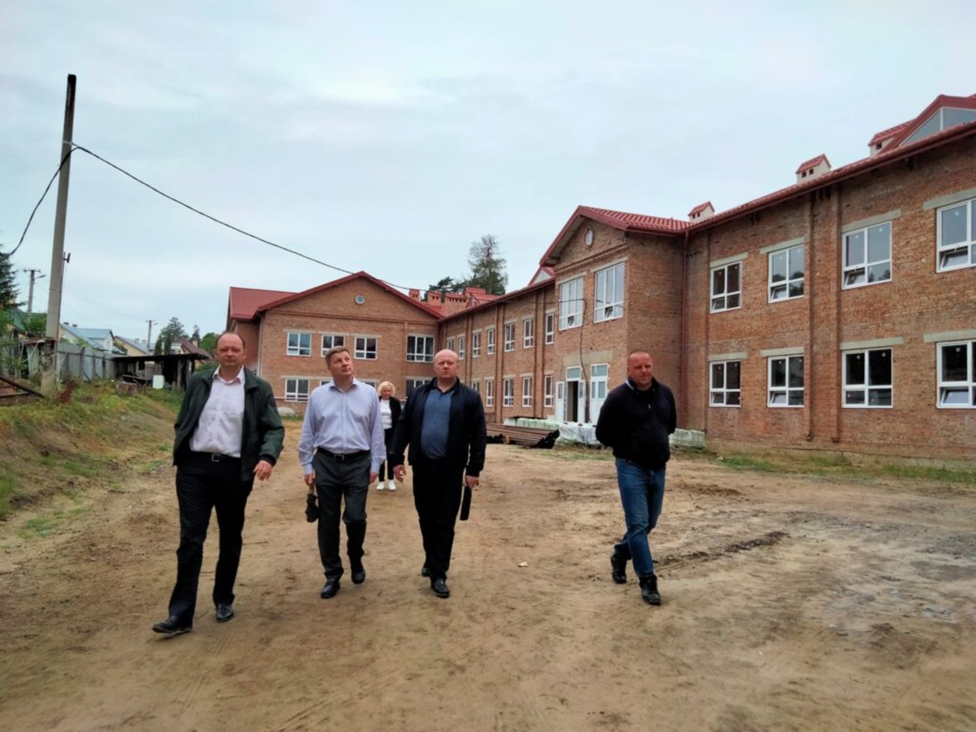 У Брюховичах триває будівництво школи, фото Любомир Зубач