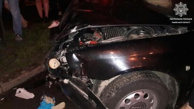 У Львові у аварії травмувалось четверо дітей (ФОТО)