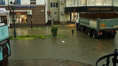 Трускавецький водоканал обвинуватив у затопленні фекаліями вулиць, негоду і підприємців